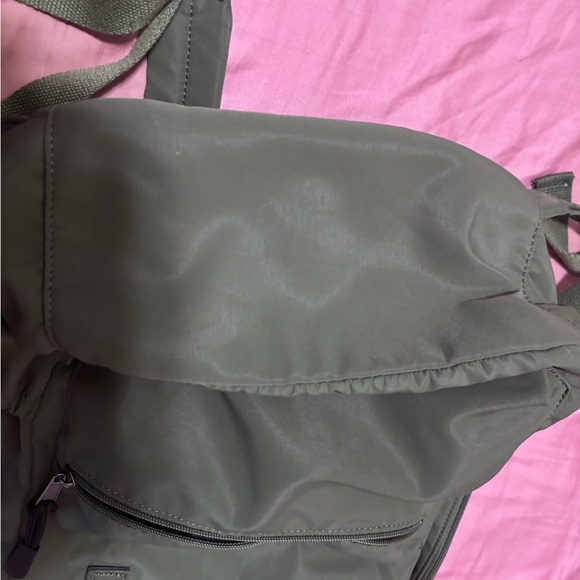 Target green backpack - Picture 4 of 9